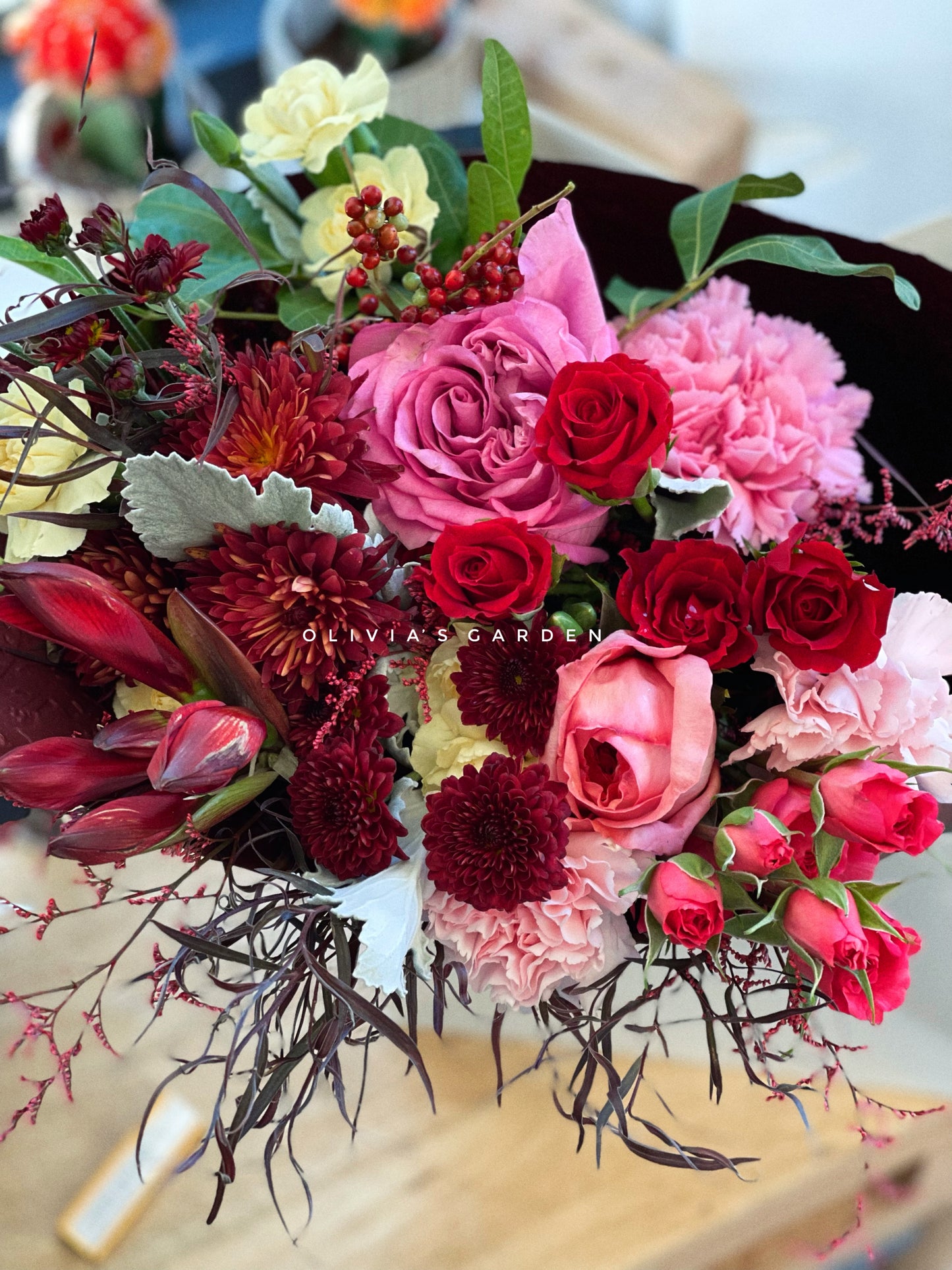 Holiday Flowers - Bouquet